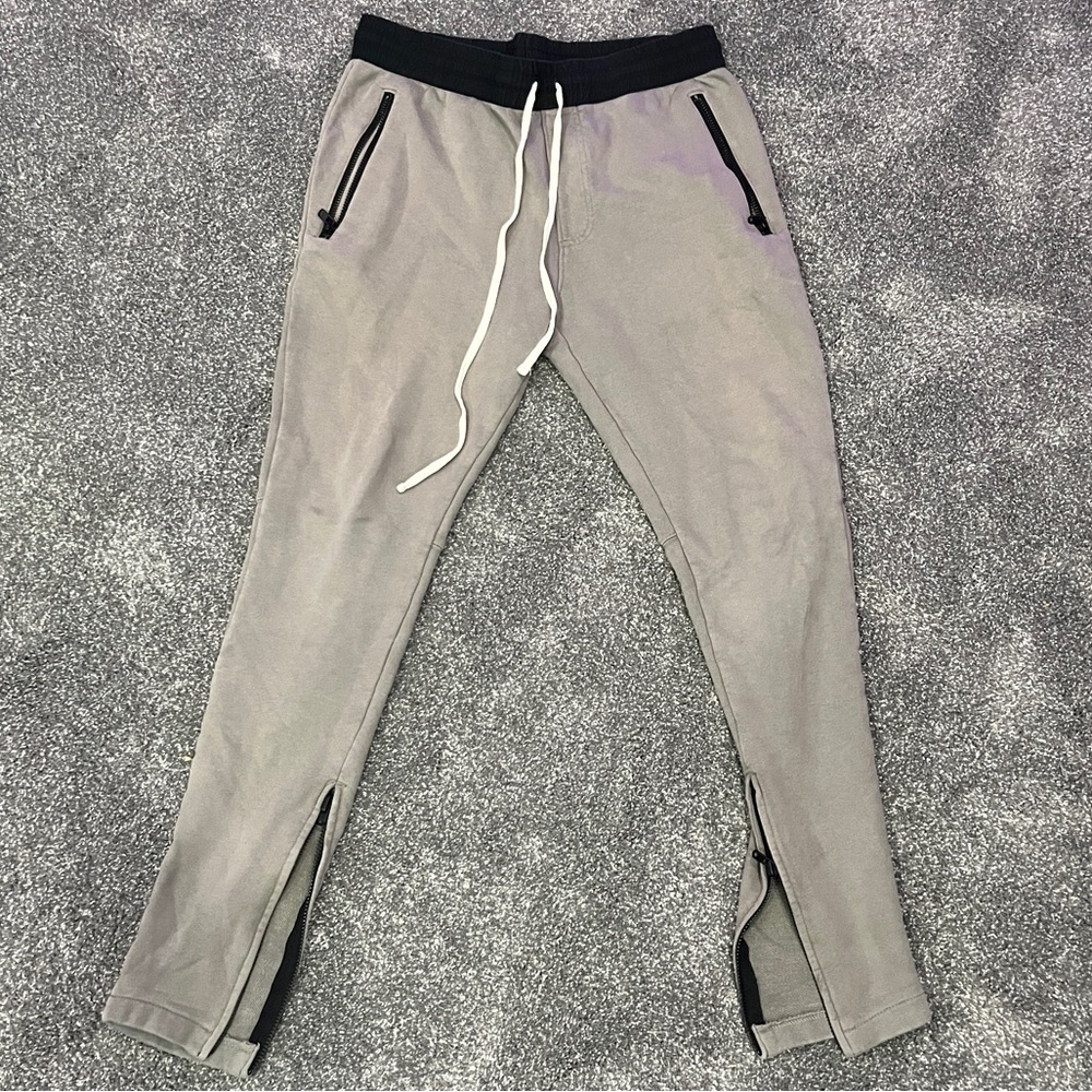 Fear of God x Essential Joggers w/zippers